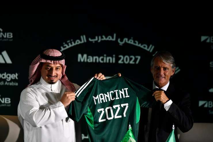 Roberto Mancini, ha fatto discutere il suo contratto con l'Arabia